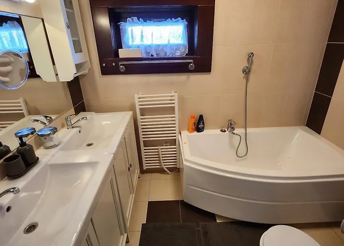 Zrub Jesper Alpesi faház *